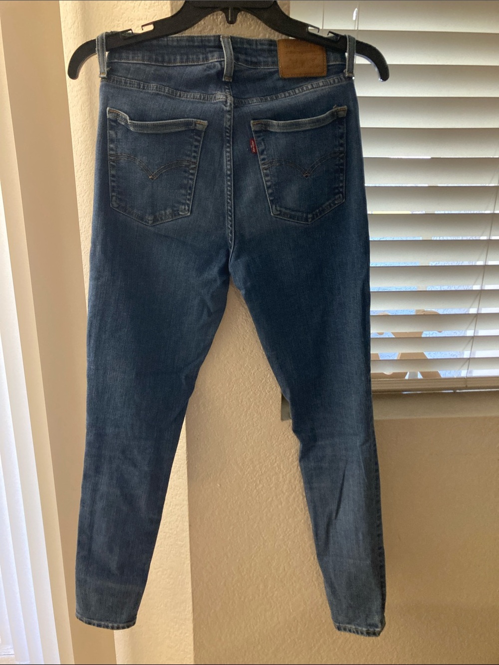 Levi's 721 Skinny High-Rise Jeans in Dark Blue Denim - Picture 7 of 7